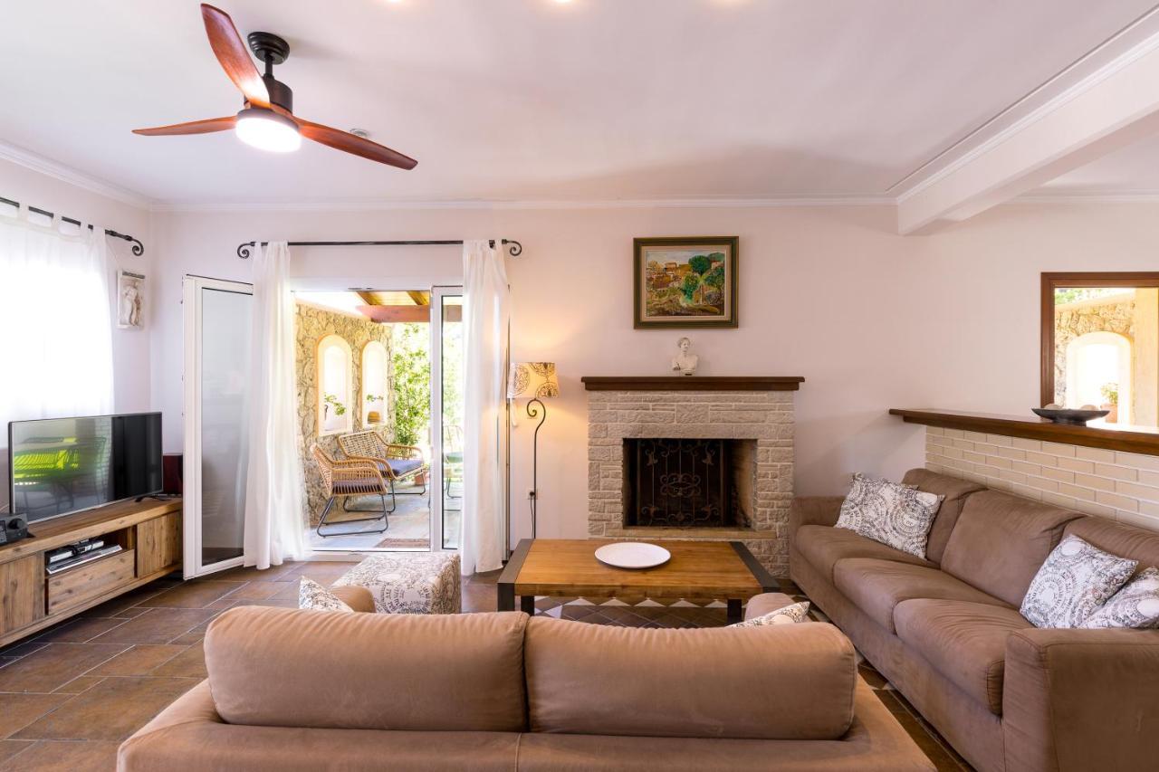 Villa St Nicholas House With Private Heated Pool Dassia  Ngoại thất bức ảnh