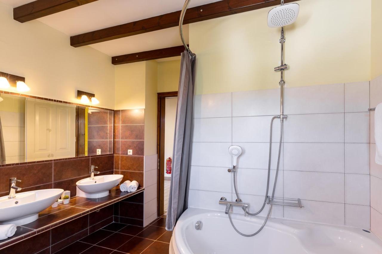Villa St Nicholas House With Private Heated Pool Dassia  Ngoại thất bức ảnh